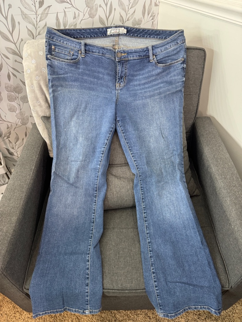 torrid Women's Medium Blue Flare Jeans